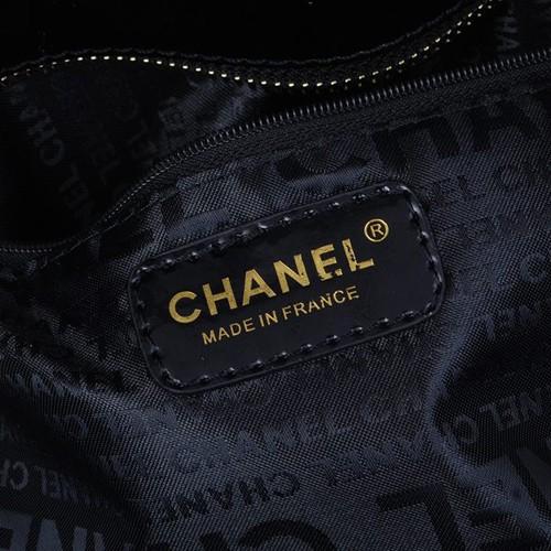 新作 CHANELシャネルスーパーコピー エナメルハンドバッグブラック11085-1